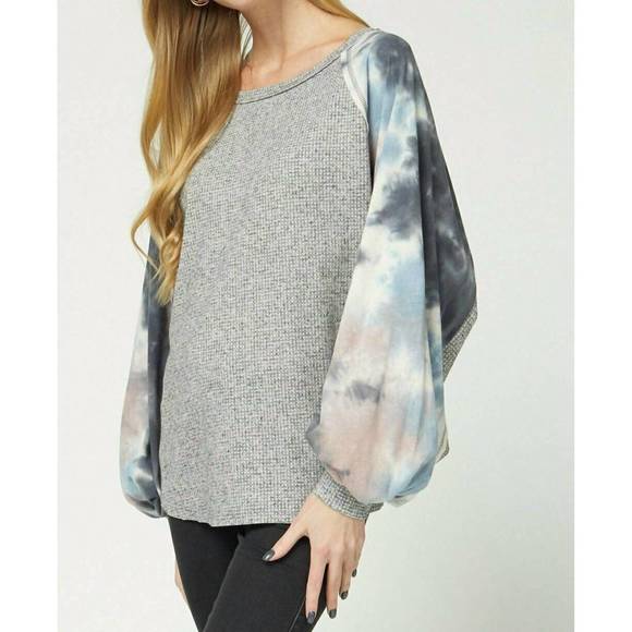 NEW ENTRO tie dye puffy sleeve top in charcoal - Picture 2 of 4